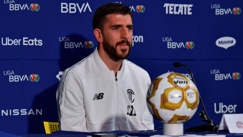 Paulinho Aspira a Hacer Historia en el Fútbol al Igual que Cardozo y Gignac