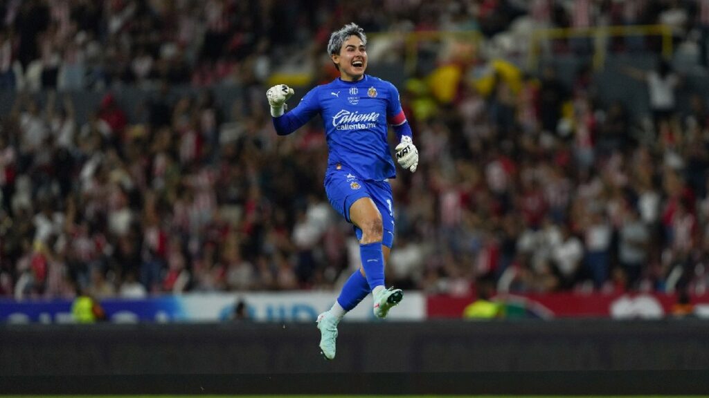 Blanca Félix Regresa a Entrenamientos con Chivas Femenil Tras Superar su Lesión