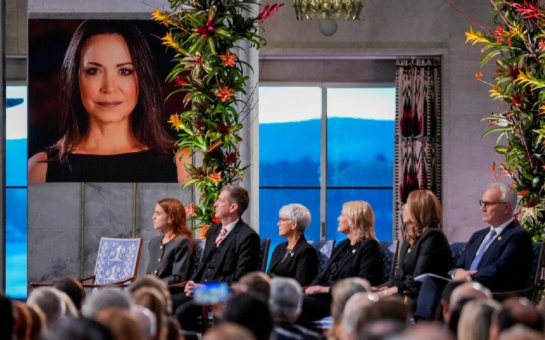 La hija de María Corina Machado acepta el Nobel en representación de su madre