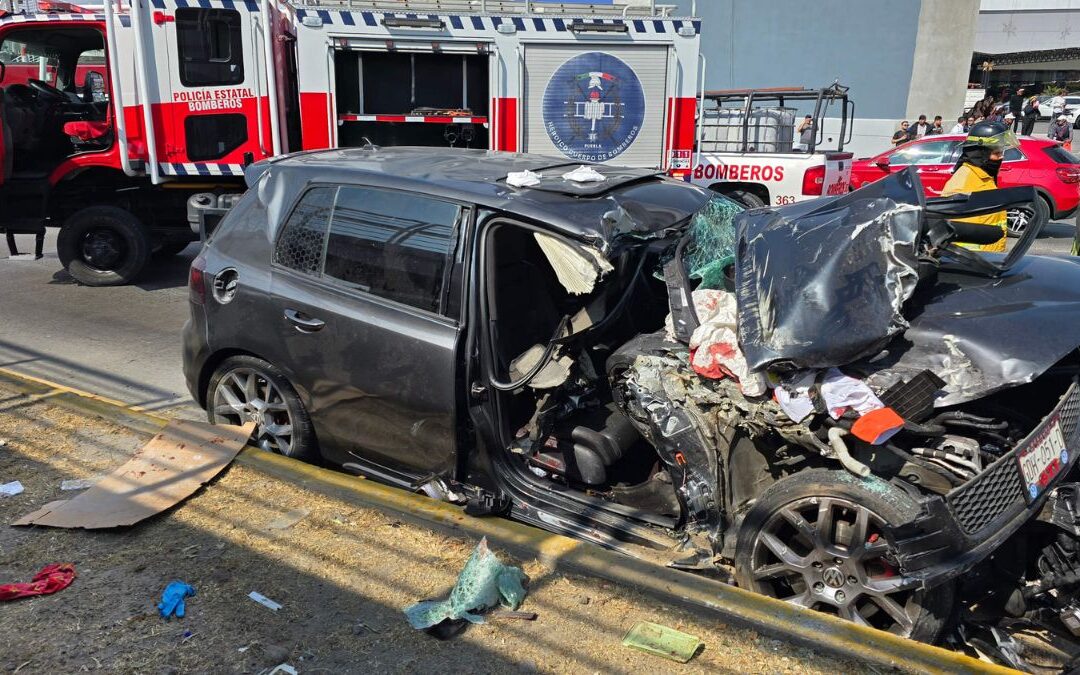 Trágico atropello en Puebla: Mujer muere tras megacarambola en Vía Atlixcáyotl