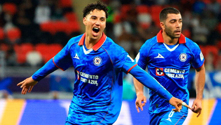 Cruz Azul empata 1-1 con Flamengo gracias al impresionante golazo de Jorge Sánchez
