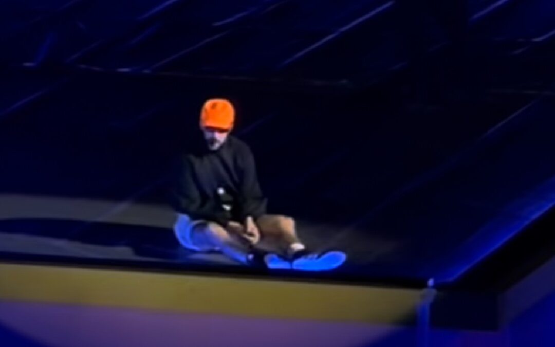 Bad Bunny se Cae en su Primer Concierto en CDMX: Lo Que Necesitas Saber