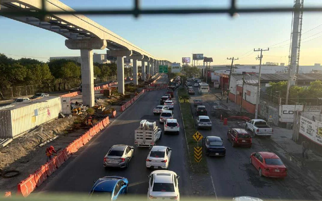 Cierre de Paso Elevado en la Avenida Miguel Alemán Provoca Caos Vial en Guadalupe, Nuevo León