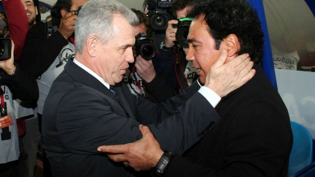 Javier Aguirre y su comentario sobre Hermosillo y Luis Flores en el contexto del éxito de Hugo Sánchez