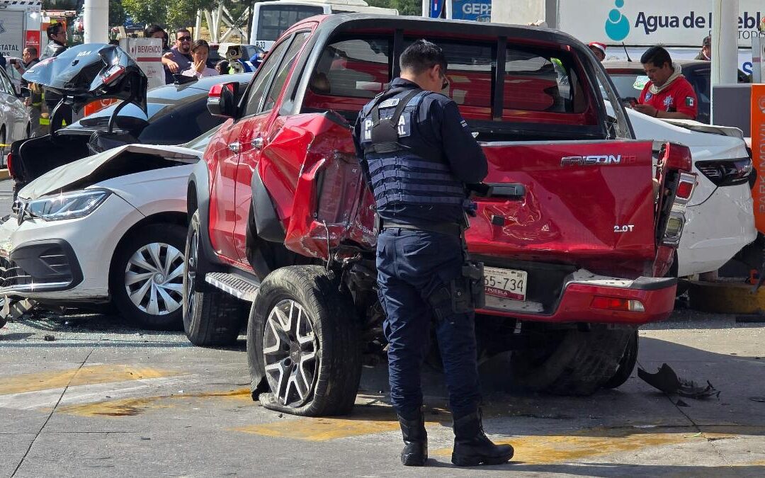 Accidente Vía Atlixcáyotl: Fiscalía de Puebla Investiga Carambola y Identifica Vehículo Involucrado
