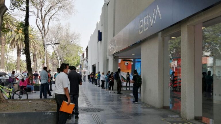 ¿Están abiertos los bancos en Puebla el viernes 12 de diciembre?