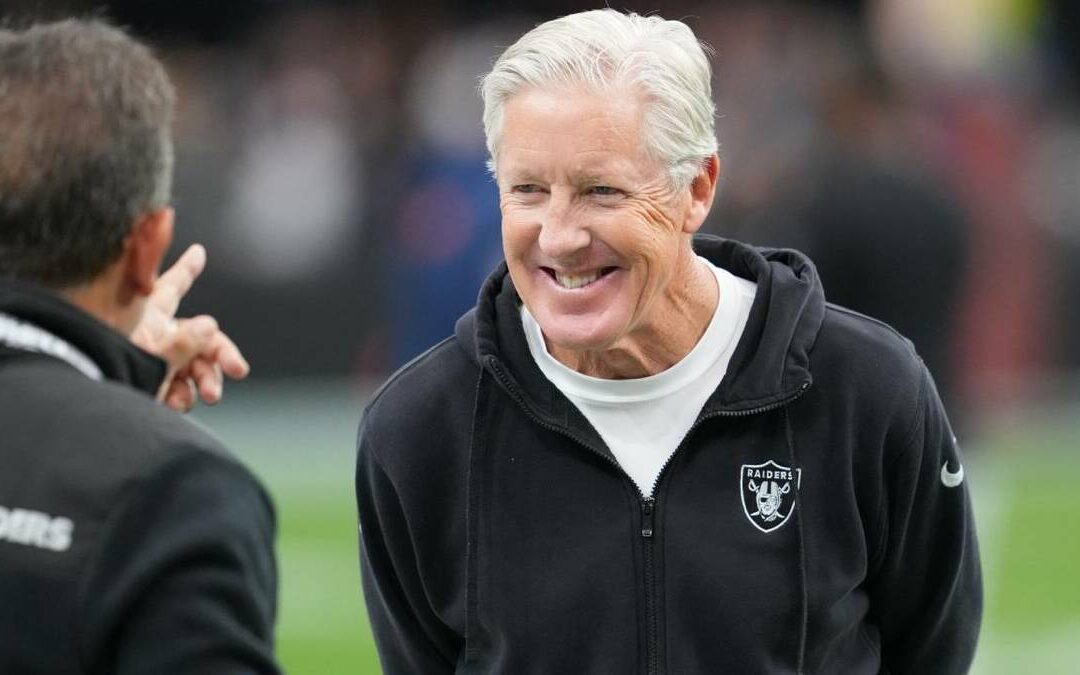 El exjugador de Las Vegas Raiders critica a Pete Carroll por decisiones clave en la temporada 2025