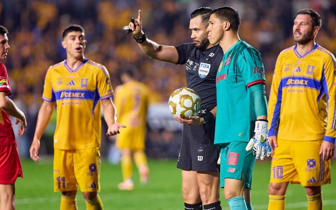 Tigres en la Mira: La Controversia del Arbitraje y el Penal en el Partido contra Toluca
