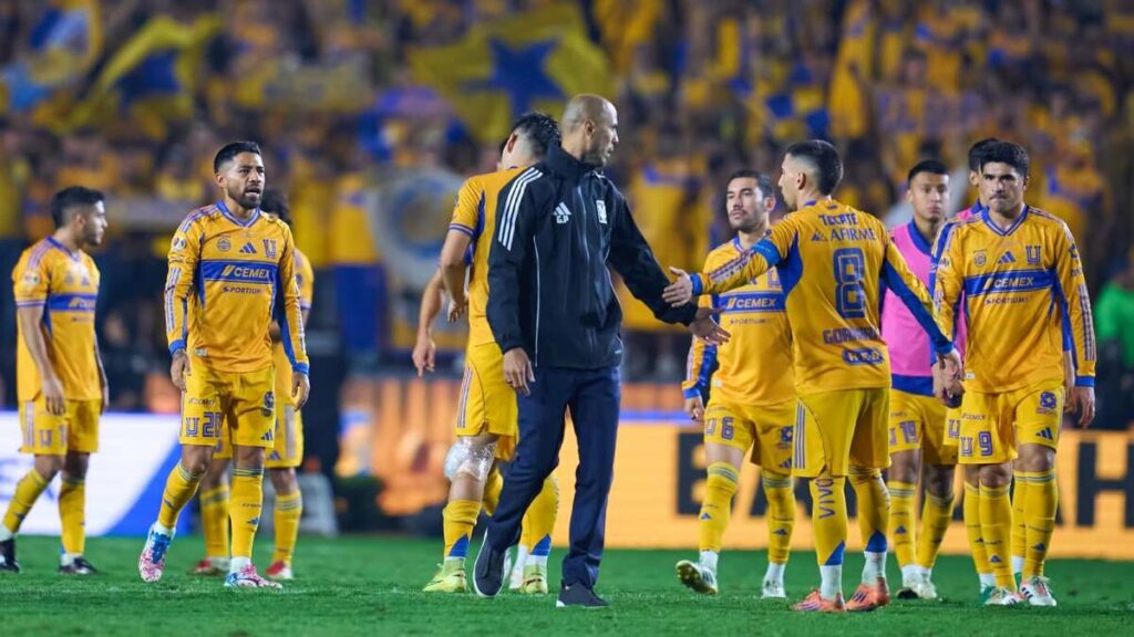 Guido Pizarro analiza las lesiones de Jesús Angulo y Ozziel Herrera antes de la Vuelta