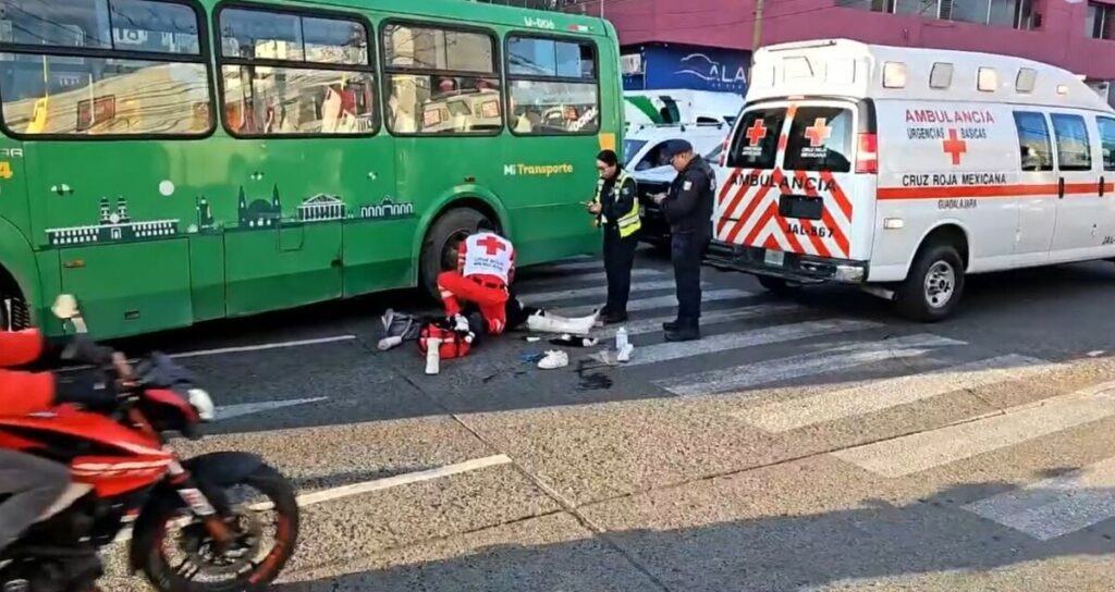 Accidente de Camión 175A en Guadalajara: Madre e Hija Embestidas por Chofer Imprudente
