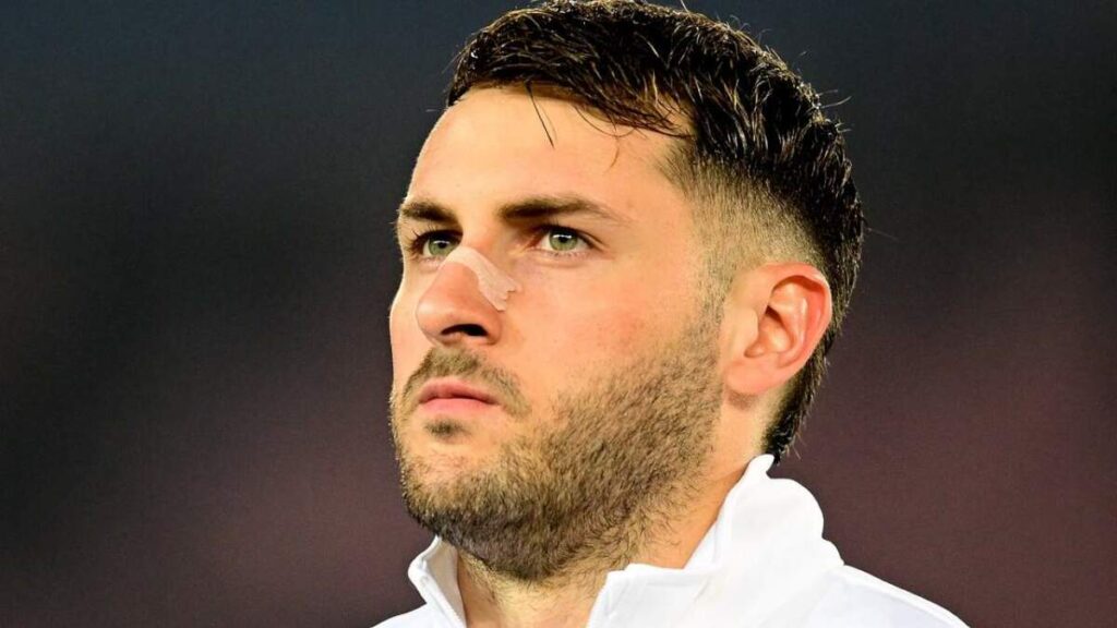 Milan Refuerza su Plantel: ¿Presionará a Santiago Giménez con Goleador Argentino?