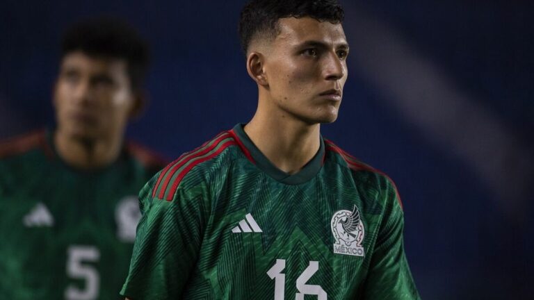 Santos Laguna se refuerza: ¡Repatriado seleccionado mexicano llega tras su paso por Europa!