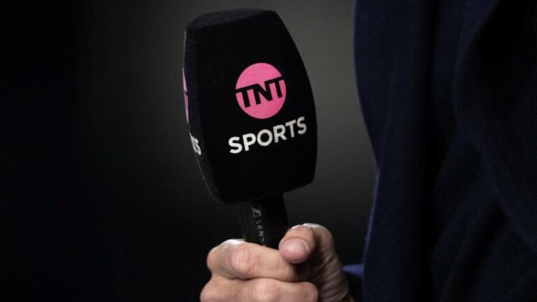 Fichaje Impactante: Comentarista Estelar de TNT Sports se Une a Telemundo