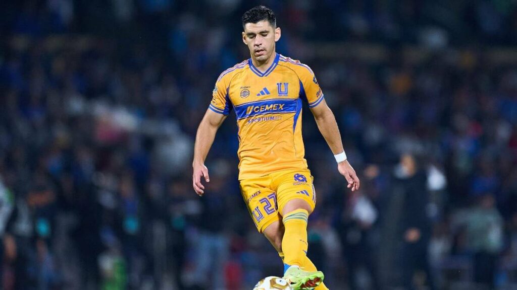 Jesús Angulo se Une al Plantel de Tigres en su Viaje a Toluca para la Final del Apertura 2025