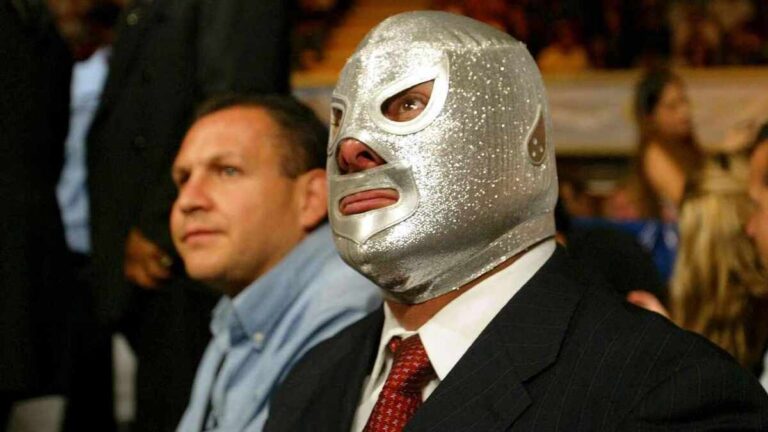 La Afición Rinde Tributo al Hijo del Santo en Su Última Lucha de Retiro