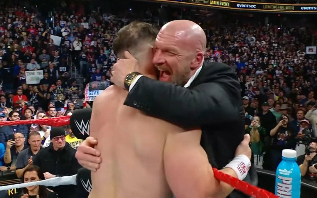 Aficionados de la WWE en Tampa Bay atacan a Triple H tras la derrota de John Cena