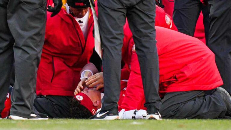 Patrick Mahomes sufre lesión de rodilla: ¿qué significa para la NFL y Tampa Bay?