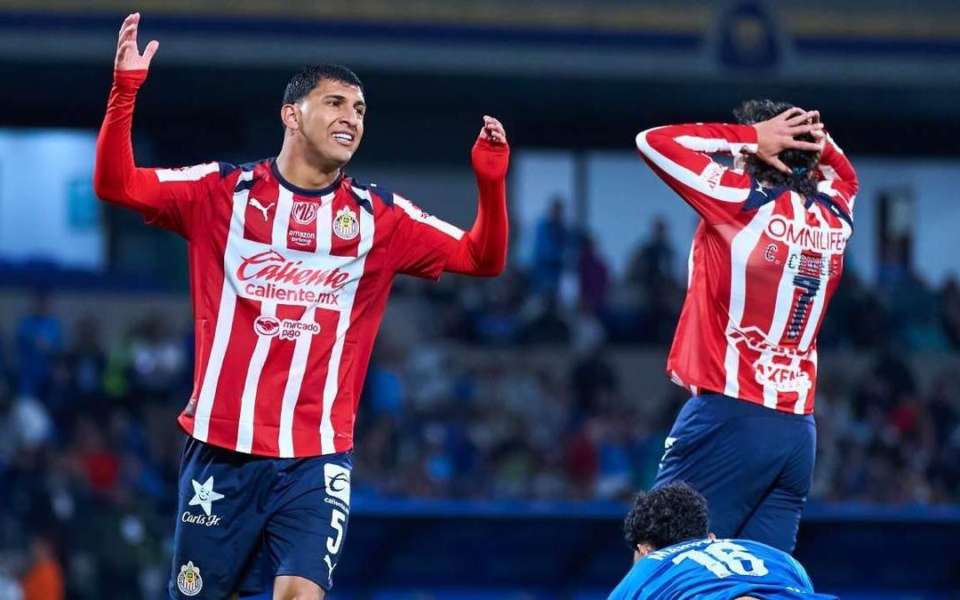 Chivas Elogia a Toluca por su Título, pero Aficionados Protestan