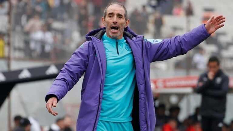 Guillermo Almada: Despedido por Valladolid en medio de la negociación para ser DT del Real Oviedo