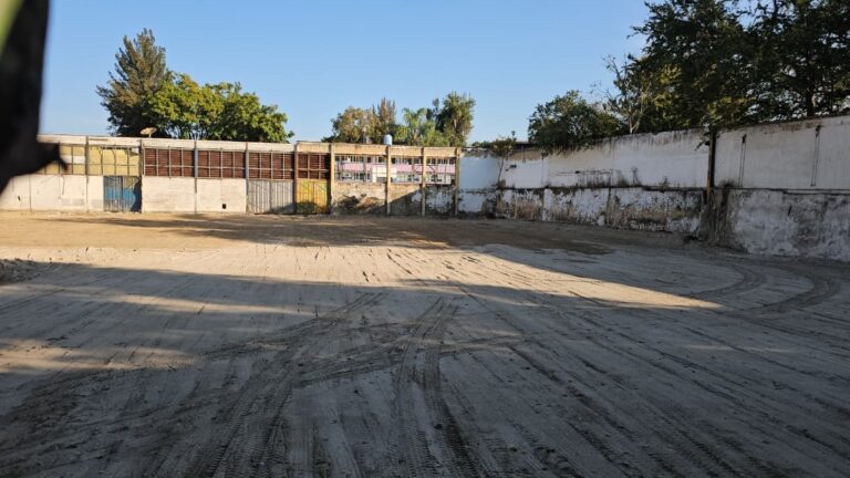 Padres de Familia de Zapopan Denuncian Demolición Ilegal en la Secundaria Técnica 13