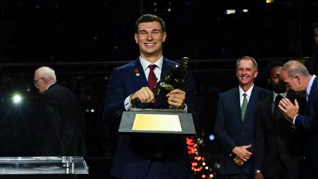 Fernando Mendoza: El primer jugador cubano que conquista el Trofeo Heisman