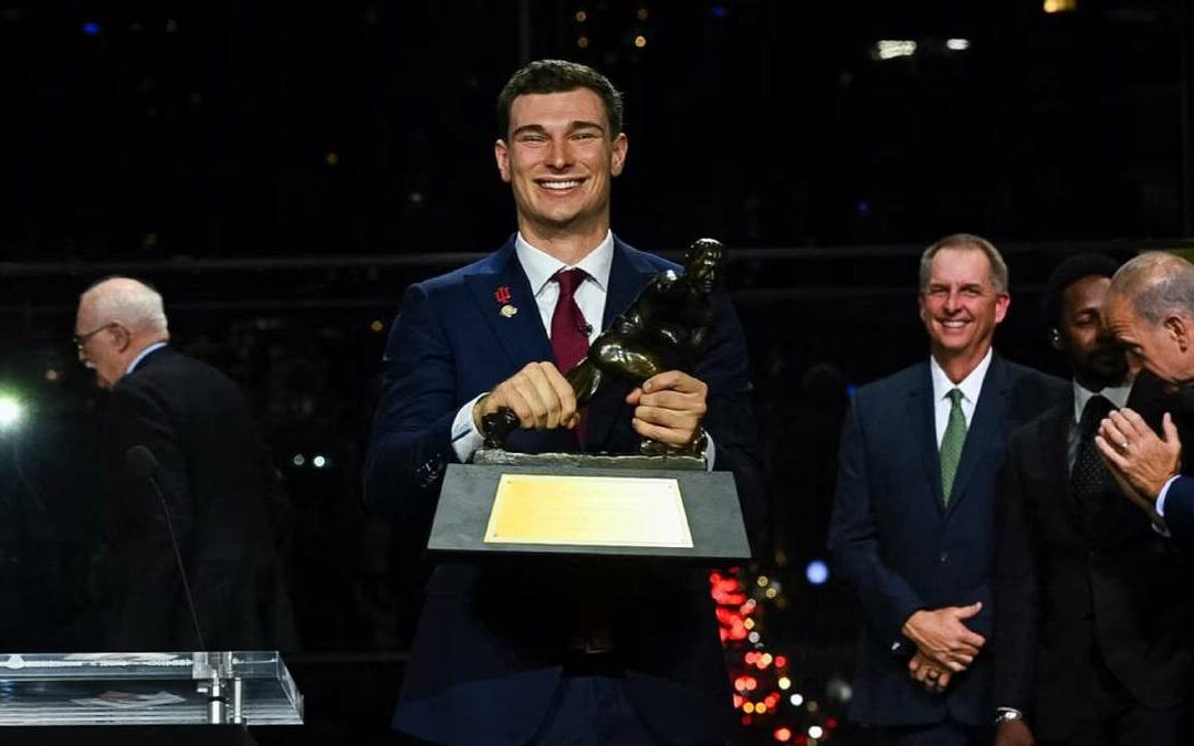 Fernando Mendoza: El primer jugador cubano que conquista el Trofeo Heisman