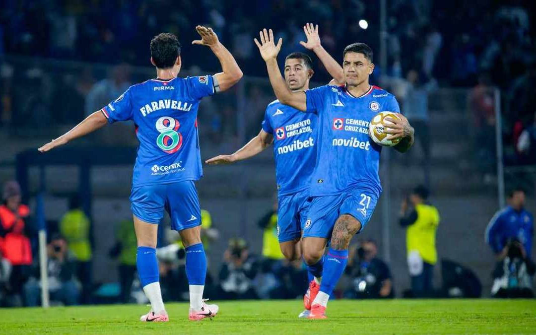 Cruz Azul considera refuerzo: Delantero sudamericano en el mercado de fichajes