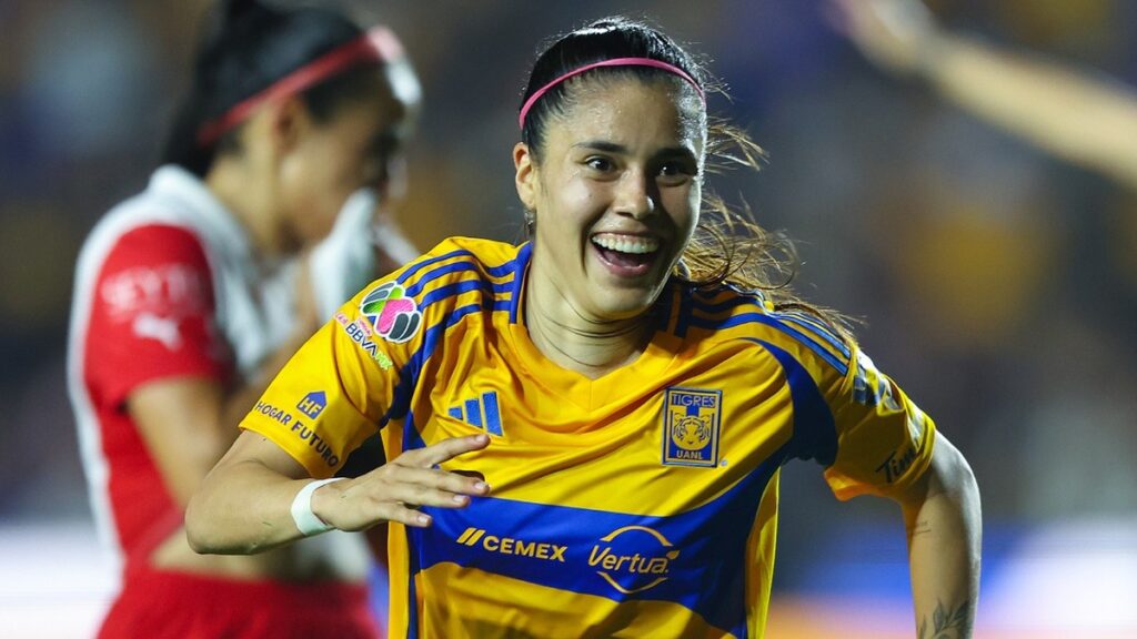Lizbeth Ovalle se Lleva el Premio Marta al Mejor Gol del Año en Tampa Bay