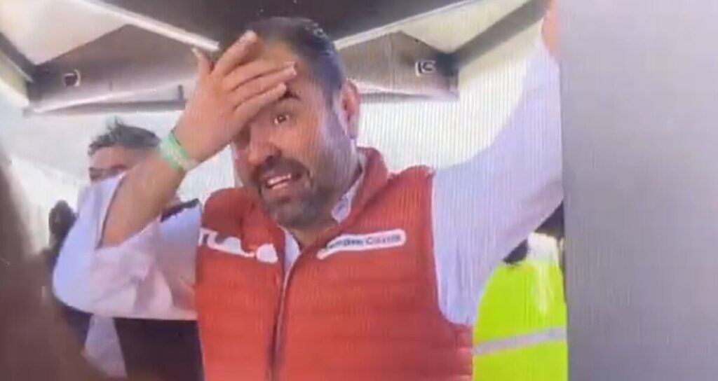 Gerardo Quirino de Tlajomulco pierde el tren en la inauguración de la Línea 4 | VIDEO