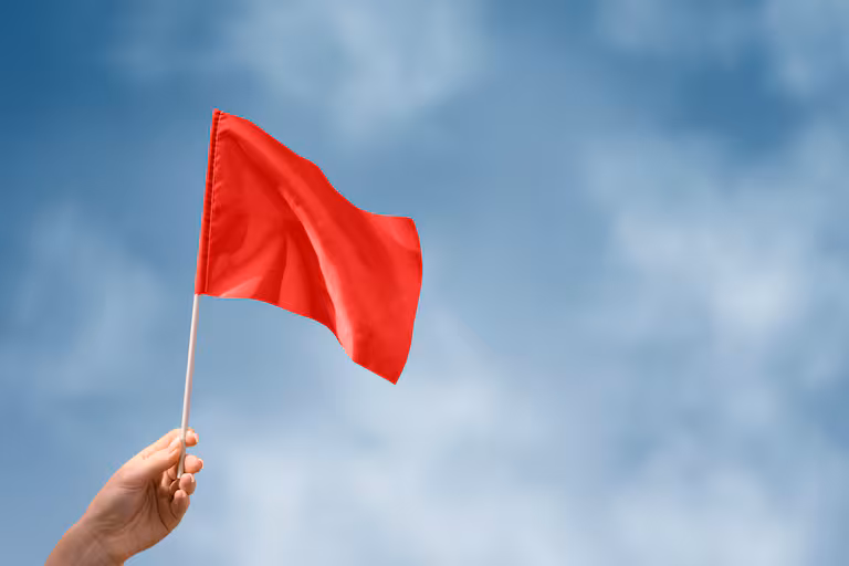 Alerta Roja en el Front Range: Vientos de Hasta 100 mph Aumentan el Riesgo de Incendios