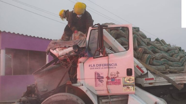 Tragedia en Alvarado: Hombre muere aplastado por carga de cemento
