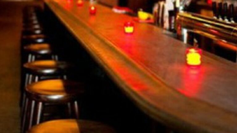 Tiroteo en Tampa: 11 muertos, incluidos 3 menores, en bar clandestino