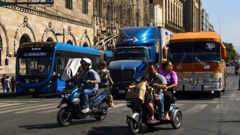 Hoy No Circula en CdMx y Edomex: Autos que Descansan este Martes 9 de Diciembre 2025