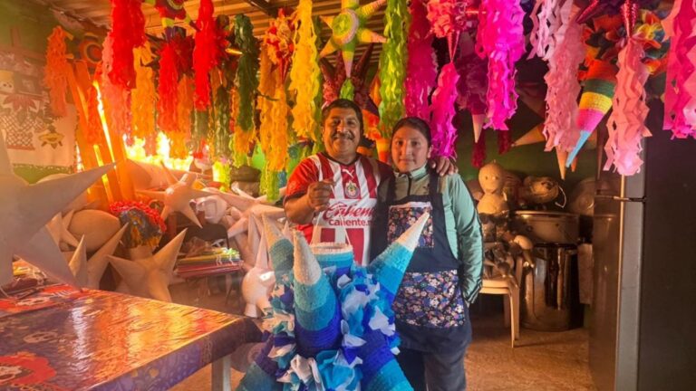 La Tradición Piñatera: La Familia Ruiz y Su Arte de Hacer Piñatas en Tampa