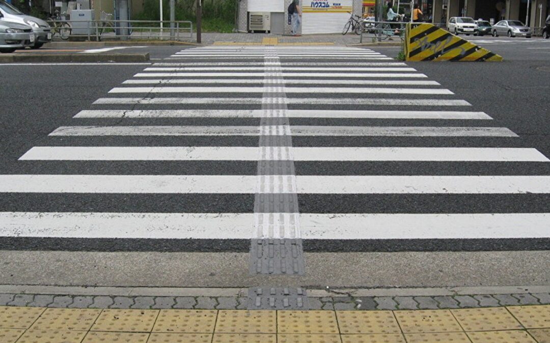 Accidente de Tráfico en Tropicana Avenue: Peatón de 52 Años Pierde la Vida