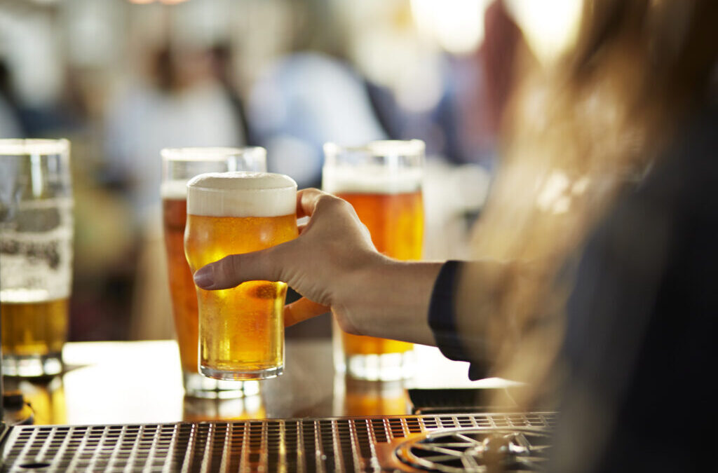 Arvada Lanza su Zona de Consumo Común: Celebra el Brindis Comunitario en Olde Town