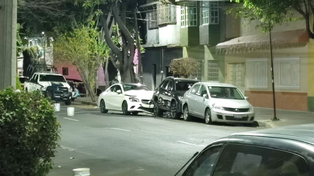 Ataque a Balazos en Venustiano Carranza: Pareja Disparada Dentro de Auto de Lujo