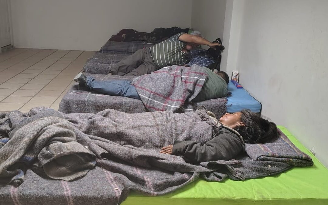 Albergue en Torreón Ofrece Refugio Caliente a Personas en Situación de Calle Durante el Frío
