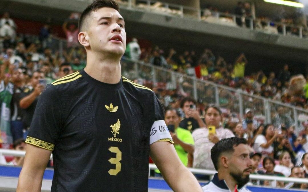 César Montes podría regresar a Liga MX, pero no con los Rayados