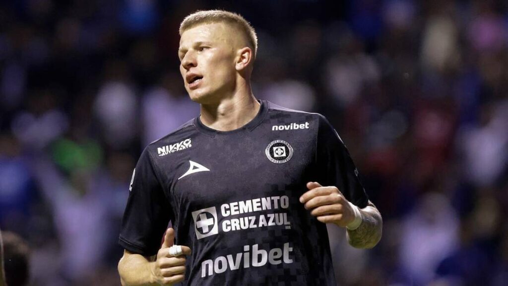 Mateusz Bogusz Se Ausenta: La Novela Continua en Cruz Azul