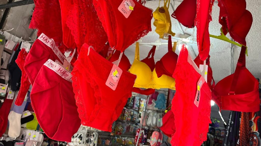 Calzones de Colores: Un Ritual de Año Nuevo que Une Fe, Amor y Prosperidad