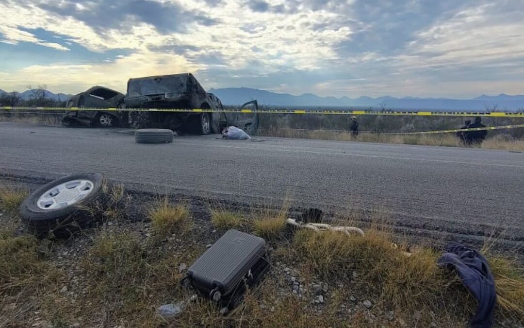 Trágico accidente en Lampazos deja a dos calcinados y varios heridos
