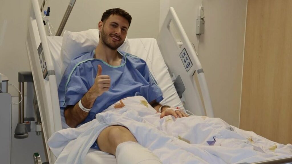 Santiago Giménez: El Entrenador del Milan Confirma Su Baja Esta Temporada