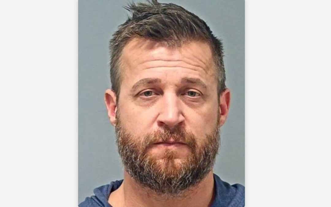 Detención de exestrella de reality show en Tampa Bay por abuso de menores y animales