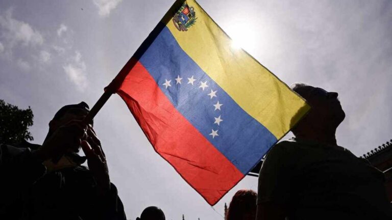 Primera Imagen de Nicolás Maduro en Custodia: Un Vistazo a la Tensión Política en Venezuela