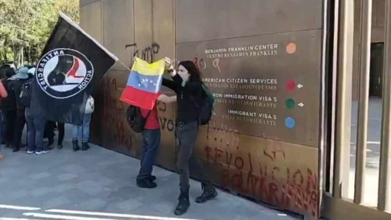 Ataque a la Embajada de Estados Unidos en México tras la captura de Nicolás Maduro