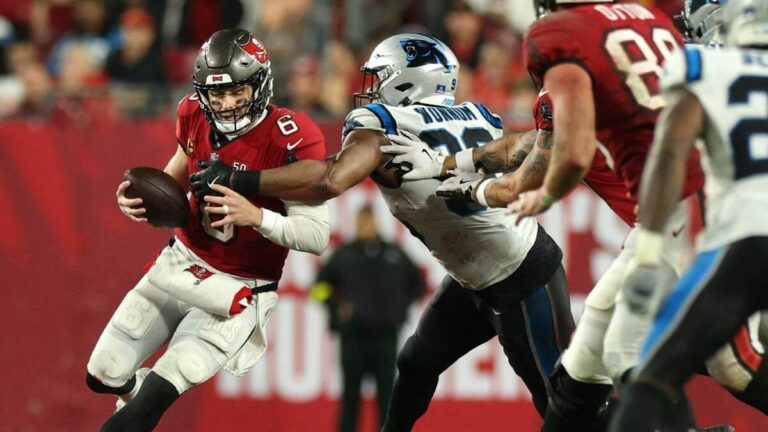 ¡Viva la esperanza! Buccaneers supera a Panthers y se aferra a la postemporada