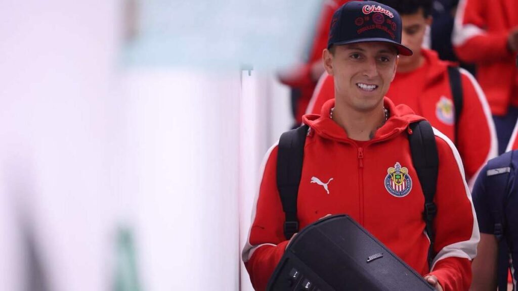 Chivas se Prepara para Enfrentar a Atlas en la Copa Pacífica: ¡Un Equipazo en Acción!