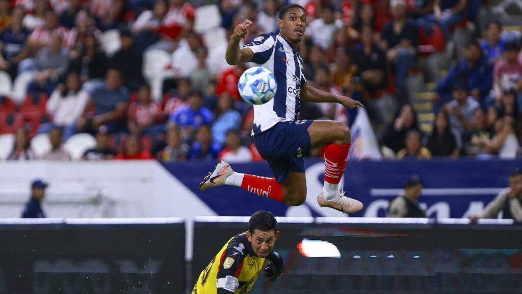 Anthony Martial Brilla en Rayados: Su Primer Gol en la Copa Pacifica