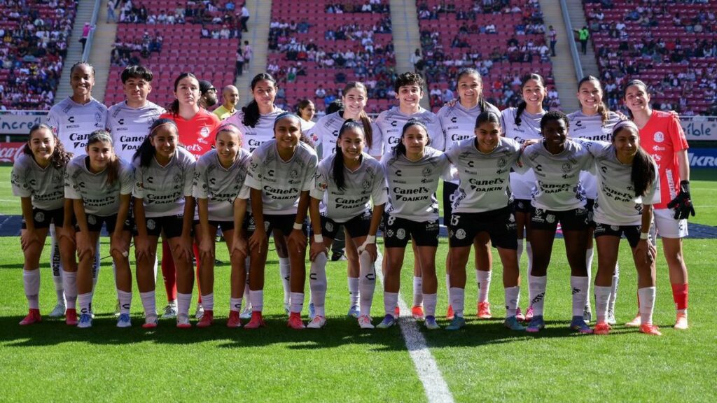 San Luis Femenil Debuta en la Liga MX Femenil con Uniforme Genérico